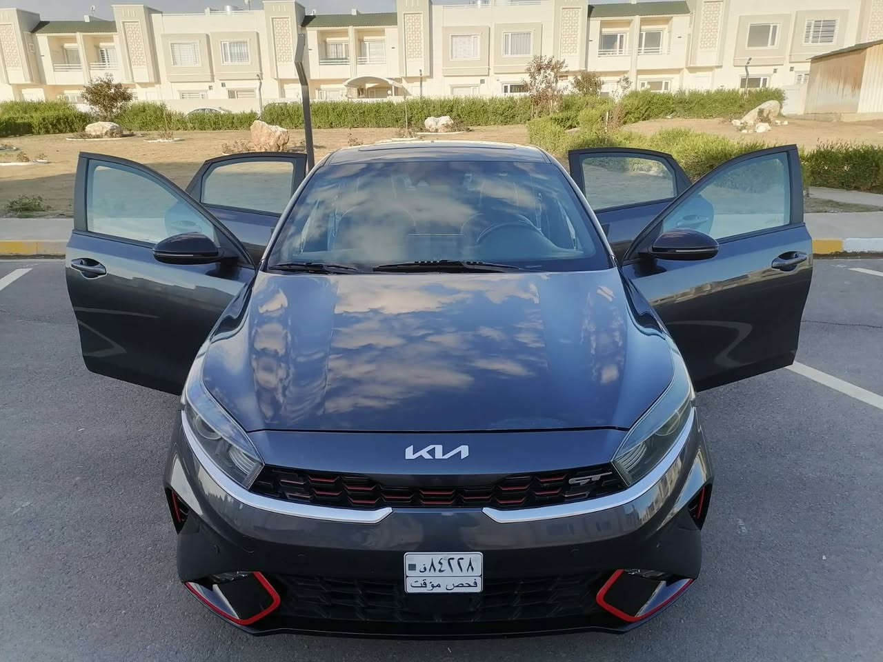 السلام عليكم ورحمة للبيع  او مرواس كيا ريو او اكسنت دبدو فورتي امريكي موديل2023جيتي لاين فول مواصفات كشن حار بارد بيه فتحه سقف بصمه تشغيل عن بعد ماشيه30ميل كير +مكينه20تنفس طبيعي شرط ما مفتوح  الضرر الي بيه+الويل رياضيه فقط البوند + الجملاق مبدل مال كص + الشاص اشوي مفتر بس راجع شركه +ايربك كامله راجع تستم كامله  السياره منفيس تترقم نينوى فقط  السياره موجود تجي اتشوف كدم العين  +السعر 150وبيه مجال قليل رقمي***********او***********
