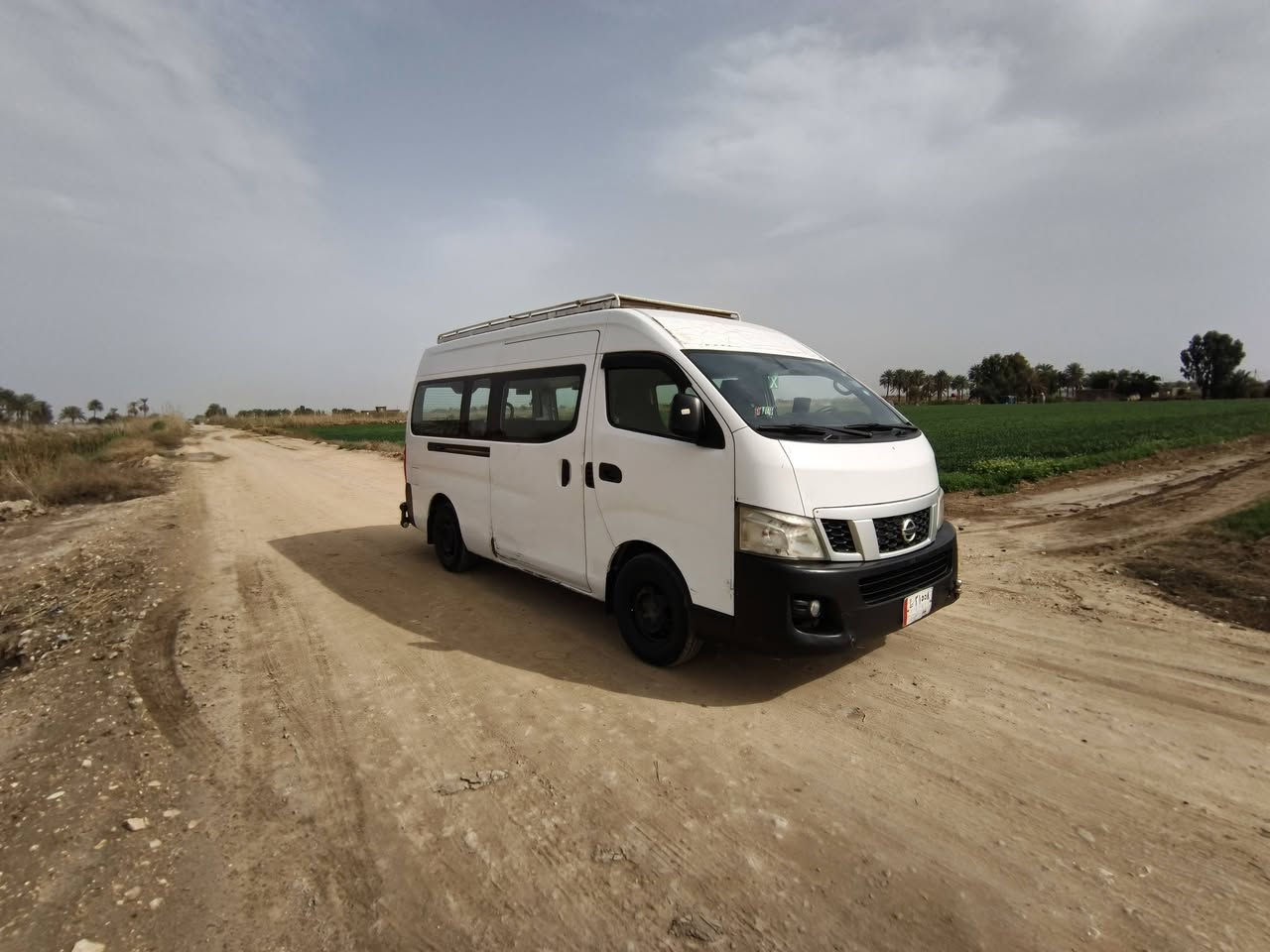 السلام عليكم، عيدكم مباركم
نيسان موديل ٢٠١٥
رقم بغداد /خطه محموديه علاوي
تبريد ثلج محور 
تخم تاير 
فلاوين متحرك
مسويله سيرفس كامل (بلكات.مجاول. فيولبم) جاهزه 
دوشمه ارضيه وكشنات وسقف (٣كشنات اضافيه) 
بيه بارد بلصفحه الكصيره
وصبغ قليل بلطويله من جوه 
السعر ١٨٥
مكانه اللطيفيه 
***********
