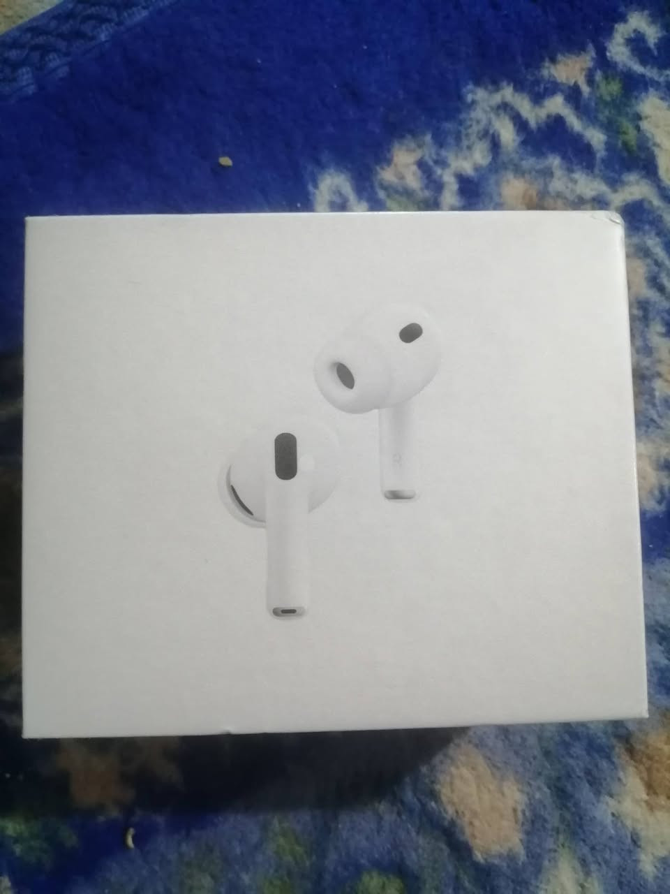 ايربودات صوت فول واليريد يسكرن ويشوف التفاصيل 
ملاحظه//الهوكو والسوده وزن ثقيل جرس


**إذا كنت صاحب هذا الإعلان وتريد حذفه لأي سبب، رجاءا أرسل رسالة إلى الدعم الفني**