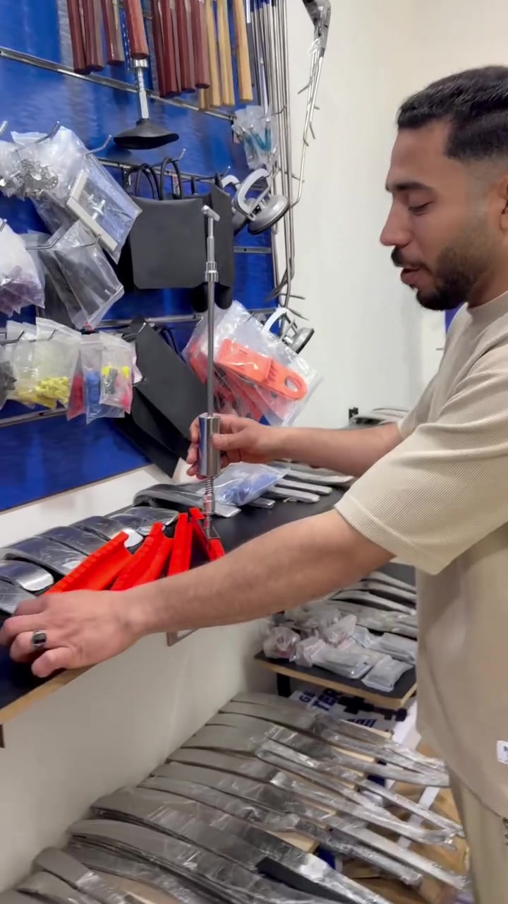 ⚠️ تنبيه هام لعملائنا الكرام.. ثقتك في الأصل! ⚠️
تعلن شركة أبو الشوق تولز استور (Abu El-Shouk Tools Store) أنها الفرع الأصلي والرئيسي والوحيد لجميع أنواع عِدد السمكرة وأدوات الـ BDR الاحترافية. 🛠️🚗
نحن المصدر الأول والأساسي لتجهيز مراكز صيانة السيارات بأحدث التقنيات العالمية في قلب الشرقية. احذروا التقليد، وتأكدوا دائماً من التعامل مع المقر الرئيسي لضمان الجودة والضمان الحقيقي.
#تجديد_سيارات #سمكري #تجهيز_مراكز_صيانة #سمكرى #ورش #سمكرة #سمكرة_سيارات #سمكرةسيارات 
 #تجهيز_مراكز_صيانة #سمكرةسيارات #معدات_مراكز_خدمة_السيارات #سمكرة_سيارات #سمكره #سمكرى #سمكرة #معدات_مراكز_خدمة_السيارات
📍 العنوان الرئيسي:
محافظة الشرقية - مدينة الزقازيق - داخل شارع الغشام.
📞 للتواصل مع الإدارة مباشرة (اتصال أو واتساب):.
1️⃣ 01025084238
2️⃣ 01224443484
أبو الشوق تولز استور.. نحن الأصل والباقي تقليد! 💪✨


**إذا كنت صاحب هذا الإعلان وتريد حذفه لأي سبب، رجاءا أرسل رسالة إلى الدعم الفني**