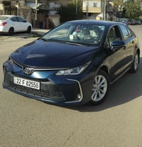 كورلا 2023  بانزين خليجي ساز SAS لون فيروزي مميز 🟢 ام الضمان مكفوله  ....