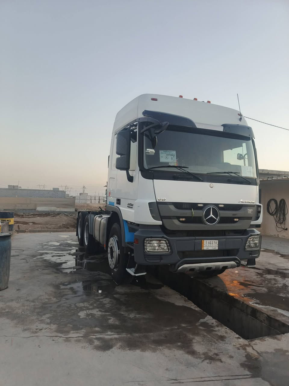 السلام عليكم
اكتروز فحل 2005 مكينه 8 كير كهربائي 
بس الشراي يتصل ***********
