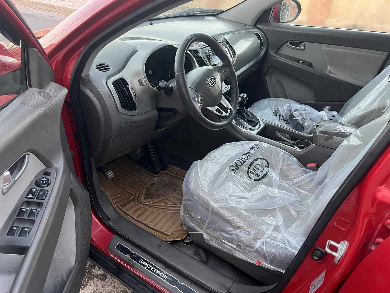 122 $/السعر /سبورتج خليجي موديل 12 رقم اربيل دولي هزه بعدها منتهيه محرك كير مكفول صدر و تيرات جديد بيها صبغ بنيد لان جارد وبيها هلال الجاملغ خلفي شرط التحويل مكانها ديالئ بلدروز /***********
