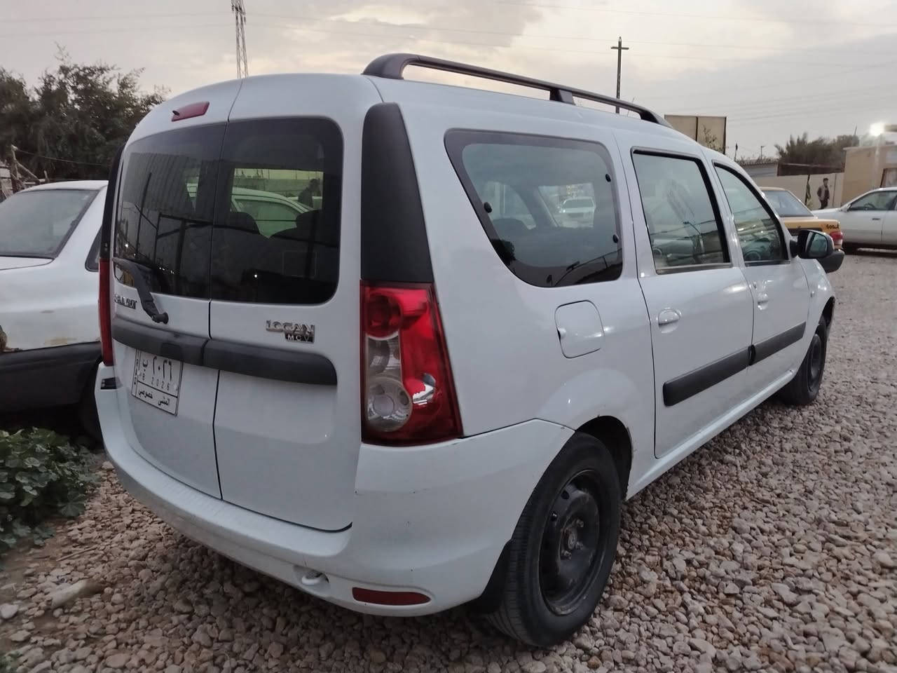 سلام عليكم رينو مديل 12 سياره جاهزه من كلشي كفاله عامه ما عايزه برغي سعر 75 وبيه مجال لشراي *********** لستفسار
