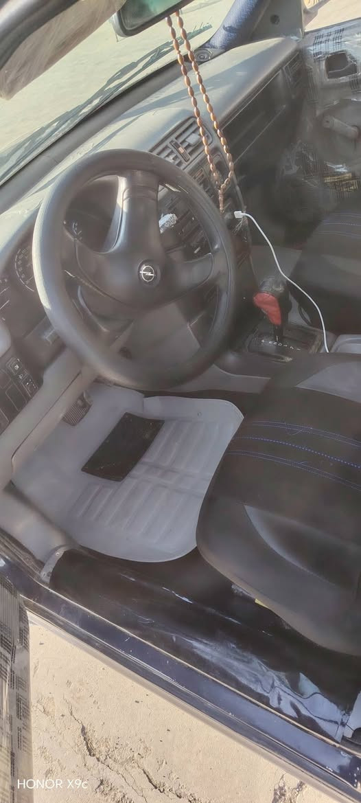 السلام عليكم اوبل فكتره موديل 93 حجم 18 محور
رقم اربيل  توماتيك بسمي سعر 41 وبيها مجال ***********
