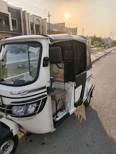 السلام عليكم Tvs 2022 للبيع مرقمه انكليزي بسمي هاتف***********
