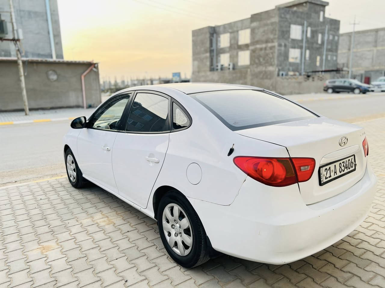 للبيع بسعر مناسب جداً 109…
هونداي النترا 2011 خليجي لون ابيض (ثلجي)رقم سليمانية دولي سنوية جديدة بأسمناا…سياره خير من الله حيل حلوه واحلى من الصور…مواصفات نص فول 
محرك1600 شرط 
كير اوتو 
4 جام كهرباء 
بلاجكتور شركة 
يدات بيض 
قفل كير 
اريل وباقي المواصفات معروفة..
كير محرك صدر طخم تاير جدد جاهزة مجهزة بدون كل نقص…
سياره بيها نص الباب الخلفي وبيها بالجنطة شوية بدون دواخل والباقي كفالة…
السعر 109 وبيها مجال للشراي…
مكاني صلاح الدين تكريت 
للاستفسار ***********
