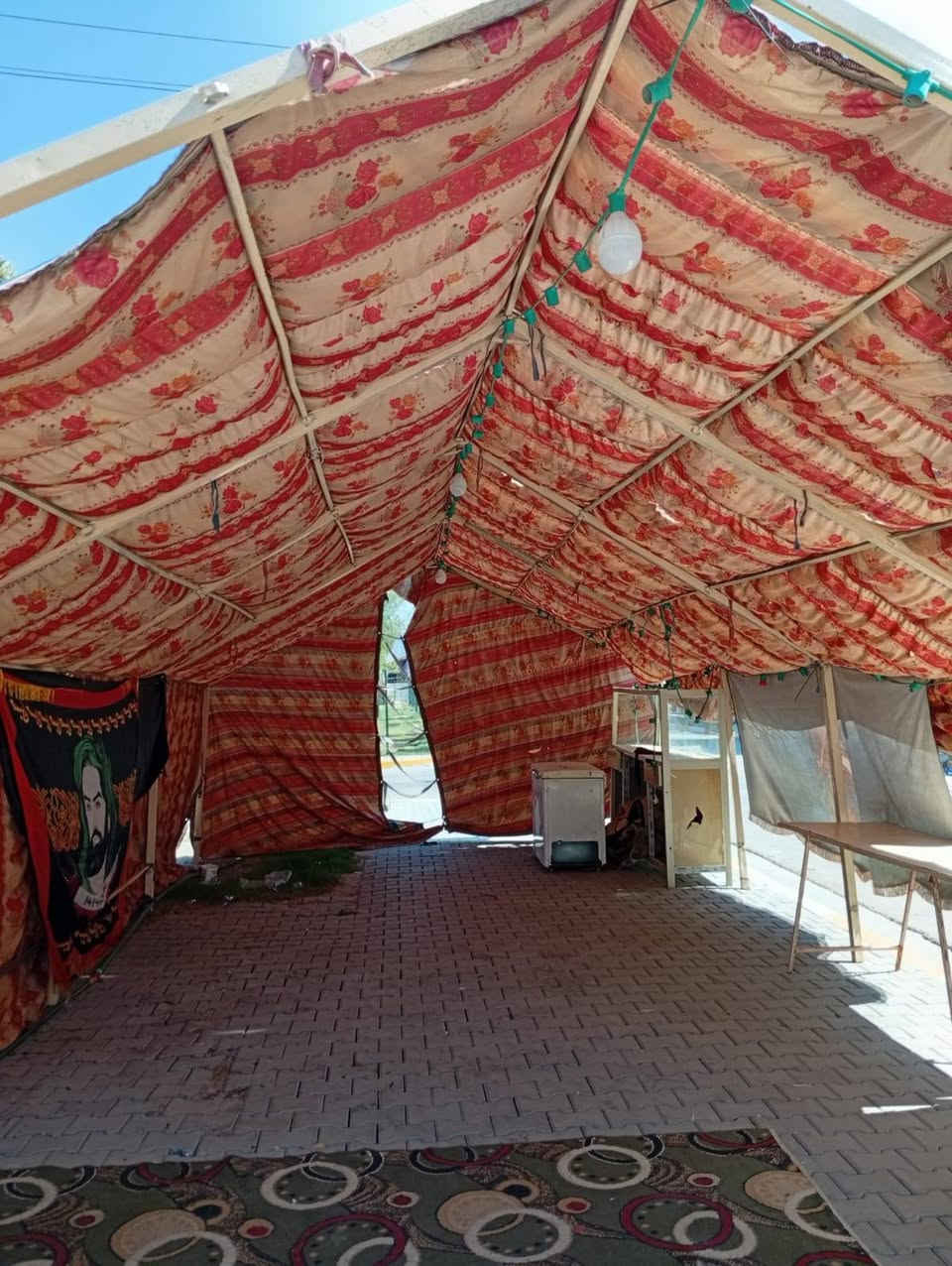 السلام عليكم ورحمة الله وبركاتة للبيع
جادر جمالي قماش +حديد 5اقواس القياس الكلي 12متر عرض 4ونص ماناقصه شي فقط القماش شويه تعبان مثل مامبين بالصوره السعر 600وبي مجال عنوان بغداد الحسينية الراشدية *********** للأتصال
