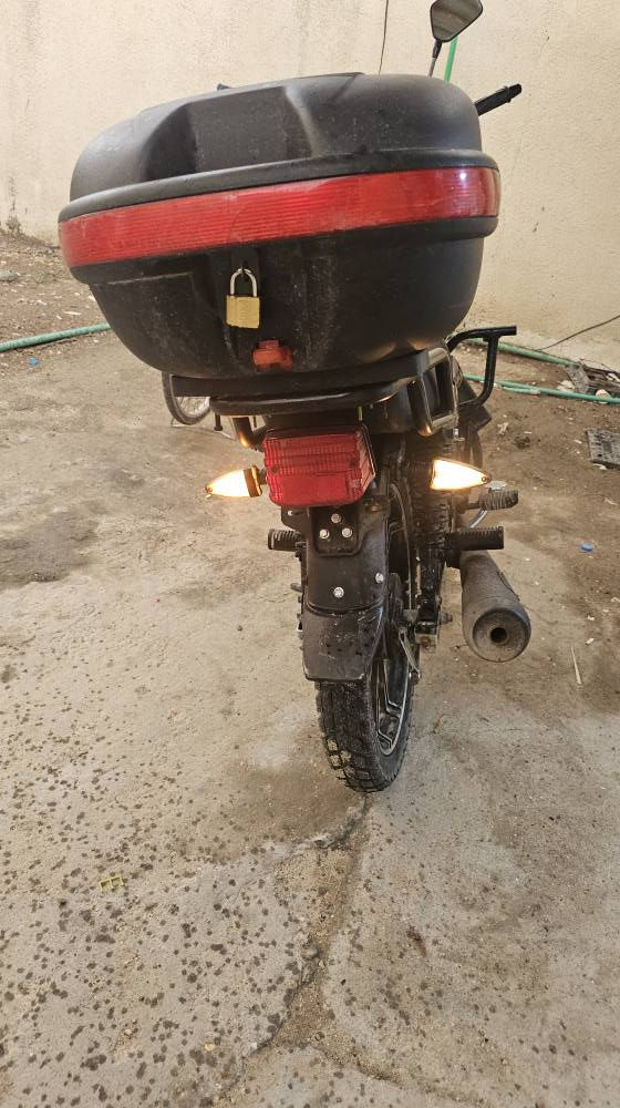 دراجة شاينك موديل 23 طالعه 2024 دراجه نضيفه وكامله مكمله تشتغل سلف وهندر وتشتغل بصمه .. كشاف ضبابي وثلجي عالي ودبل إشارة شغال.. بك لايت شغال أوراقها بس ورقه الوكيل ناقصه تطلع من اي وكيل 50 الف .. الدراجه مابيها اي نقص بس رقم واطلع اريد ابيعها لان شغلي يجبرني اعوفها وماطلع بيها ... الشراي بس يراسلني *********** . مكاني بصره البصرة, العراق
