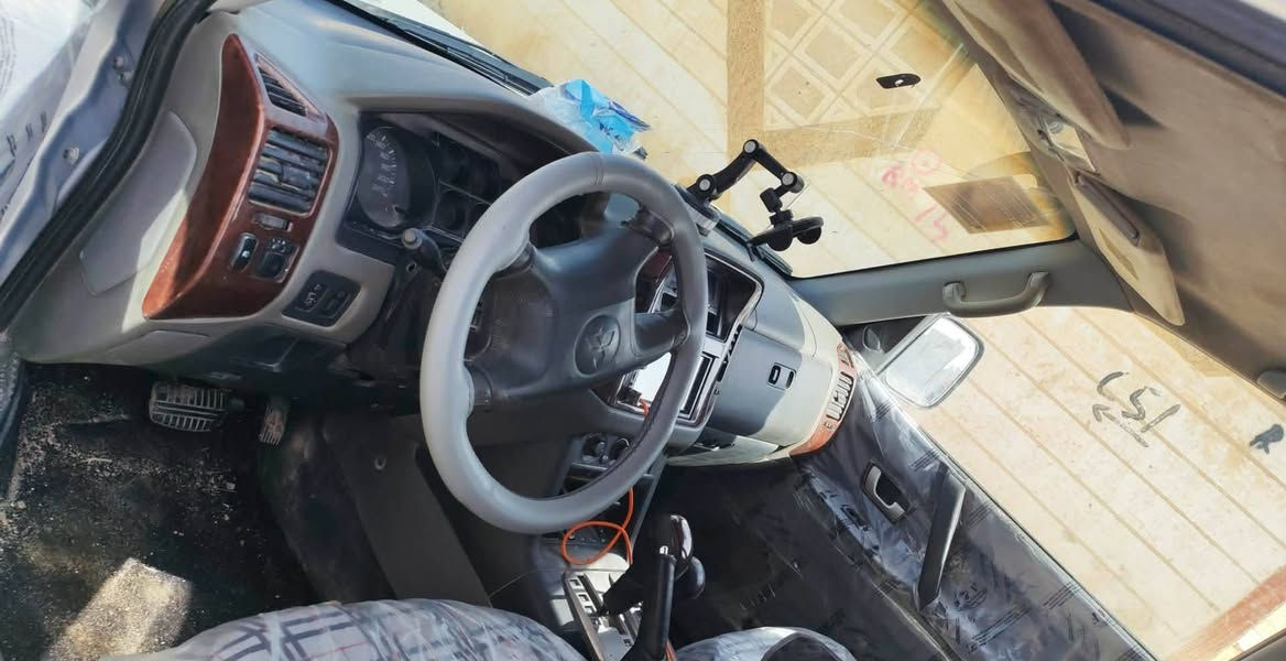 باجيرو 2007محورvvt300 رقم قادسيه سنويه 27
سياره مابيهاا ي ضربه قويه بيها رشات صبغ بس وبارد قليل سياره نقص بس صدر كدام والباقي كله جاهز السعر 68

***********
