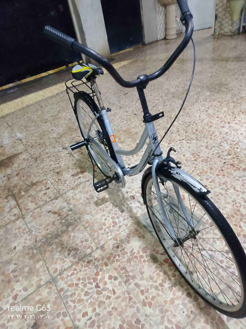 سلام عليكم بايسكل عبدالحليم حجم 26نضيف مكان موصل سماح السعر 56 الرقم***********
