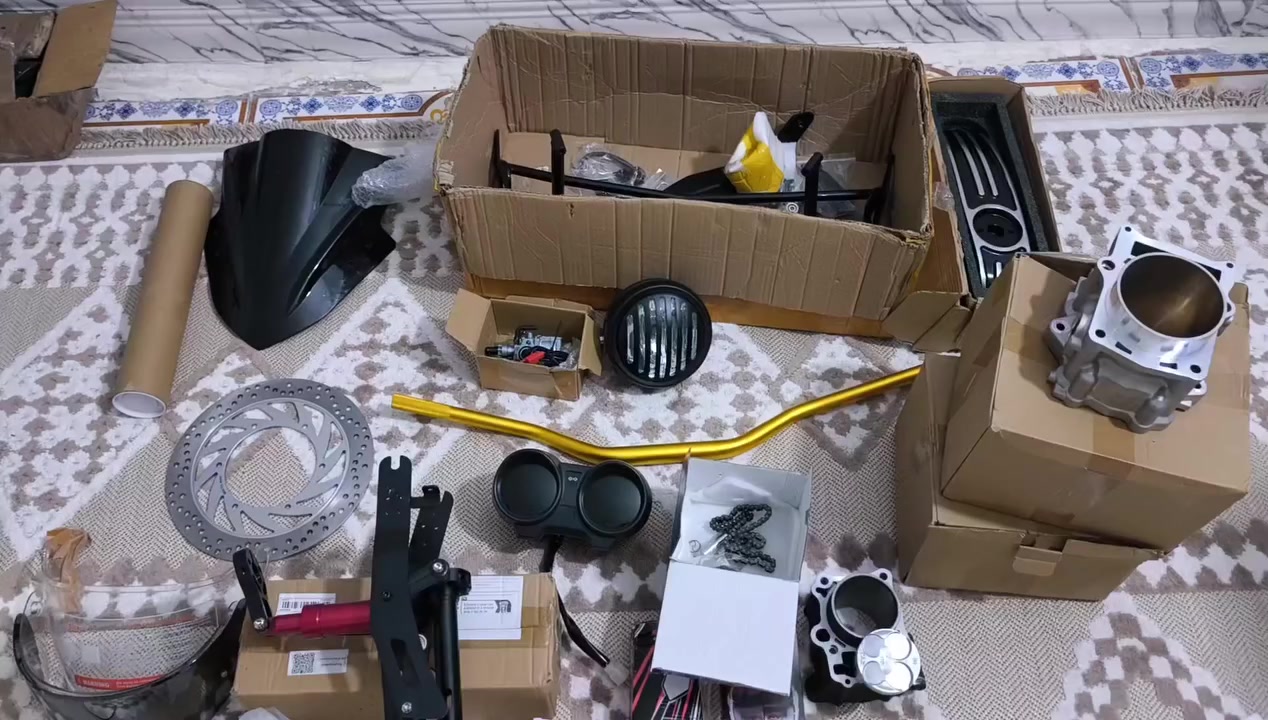 السلام عليكم 
شلعه اغراض دراجات 
نظام البيع فحم 
مزاد لباجر الساعه ٥ العصر 
ع راجع 
العدد ١٩ الهدايه ٣ قطعه بس نسيت ما صورتهن الي يصيرآ من نصيبه اصورهن اله 
العدد ١٩ الكلي من غير الهدايه


**إذا كنت صاحب هذا الإعلان وتريد حذفه لأي سبب، رجاءا أرسل رسالة إلى الدعم الفني**