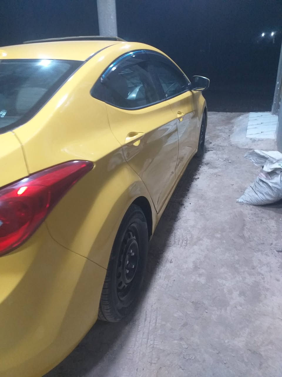 سلام عليكم من رخصة مدير الكروب المحترم النترا وارد امريكي حادث جوه البك لايت الخلفي قليل بدون دواخل بجم كبس رقم بغداد مداور ثانيوم كير مكينه مكفول تبريد ثلج حداديه تخم تاير جديد السياره فول عدهالبصمه صبغه جديده موديل ٢٠١٣ دوشمه جديده العنوان بابل ناحية النيل عارضها ١٠٢وبيها مجال ***********
