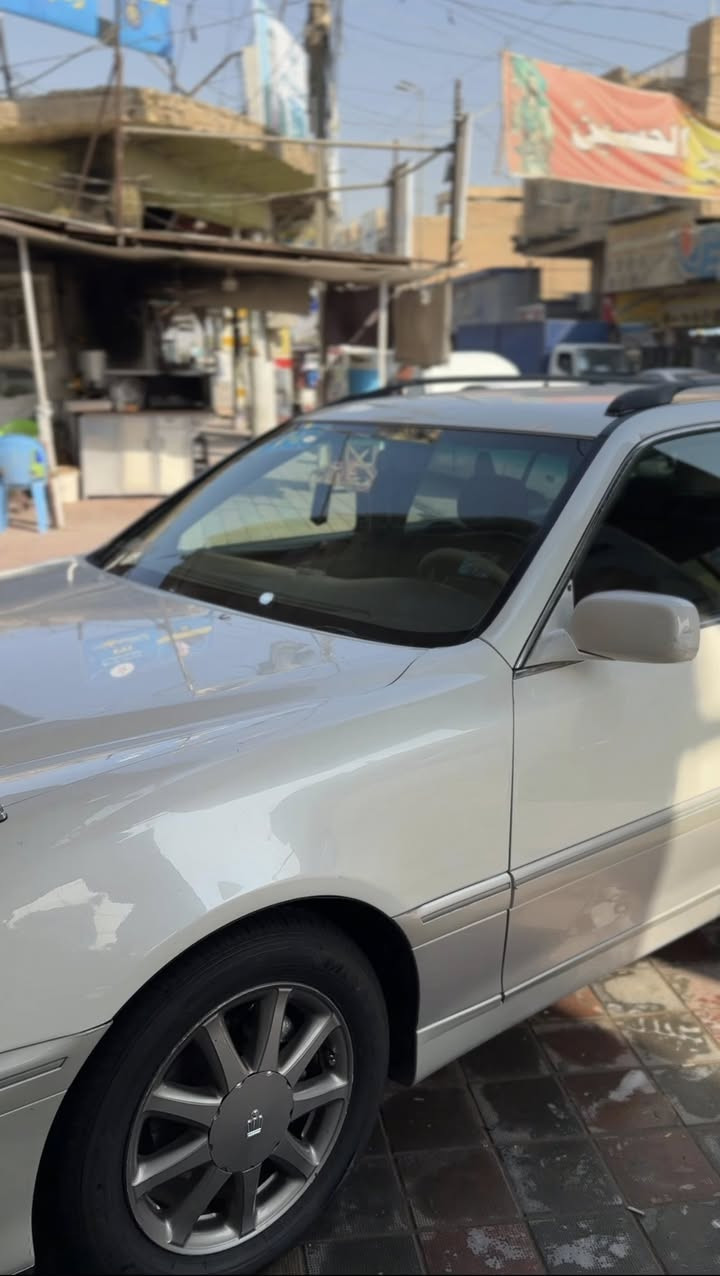 ملكة ستيشن موديل ٢٠٠٣

رقم كركوك بسمي مداور 

ضربه فقط الجاملغ الخلفي

VVTديفور الكبير 
للتواصل والاستفسار اكثر ***********
