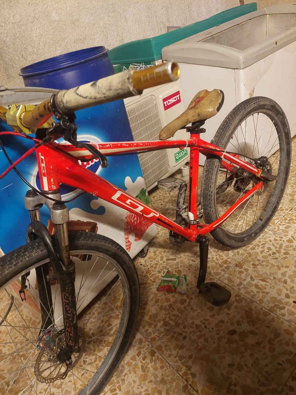 السلام عليكم شباب بسكل جيتي
 بسكل جيتي مزود بطيخات برك شيمانون سترن ركبا  باسكل محور دسك 200 بي مجال حك جيه


**إذا كنت صاحب هذا الإعلان وتريد حذفه لأي سبب، رجاءا أرسل رسالة إلى الدعم الفني**