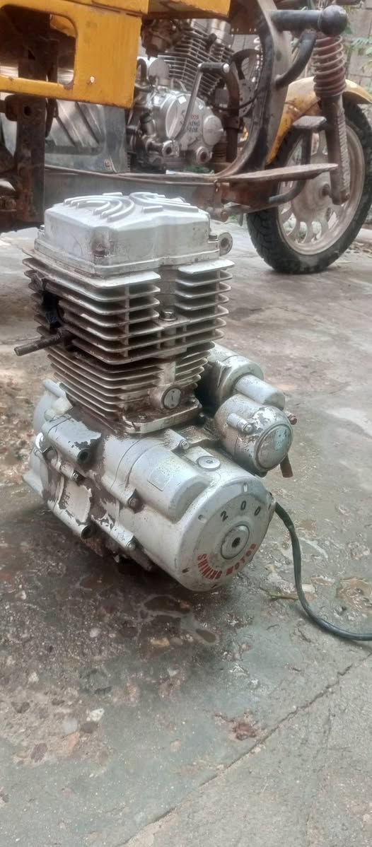 السلام عليكم 
مكينة 200 مستحقة تجفيت المكان بصرة الموفقية
السعر 75 التواصل ***********
