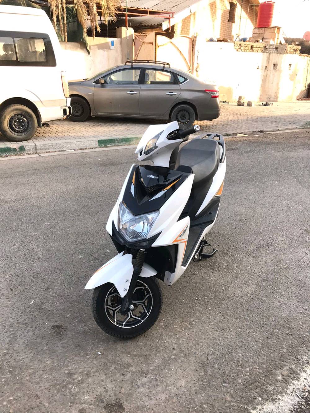 السلام عليكم 
دراجة كهربائية MTR 2025
ماشية ١٧٥٠ كيلو متر وياها ملحقاتها (صندوگ وشاحنة)
العنوان : البصرة النجيبية دور الكهرباء