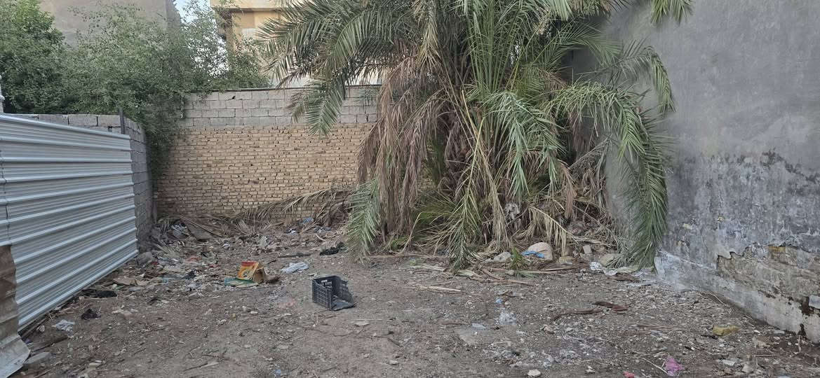 على بركة الله 
قطعه أرض طابو صرف١٧٠ متر 
الواجهة ٣،٧٠ وبعدين تعرض القطعه يعني من الخلف اصير ٩.٨٠ 
نزال ٢٦ متر
الموقع مميز حي الانتصار  
السعر ٥٧  وبيها مجال للشراي 
 للاستفسار الاتصال على الرقم أو مراسلة الصفحه او زيارة المكتب الواقع في شارع السيد محمد مقابيل مستشفى العراق الاهلي ***********
