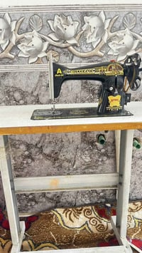 مكينة  خياطه البيع مع  البيت ملتها  مستعمله سبوع السعر75 او بيه مجال 0...