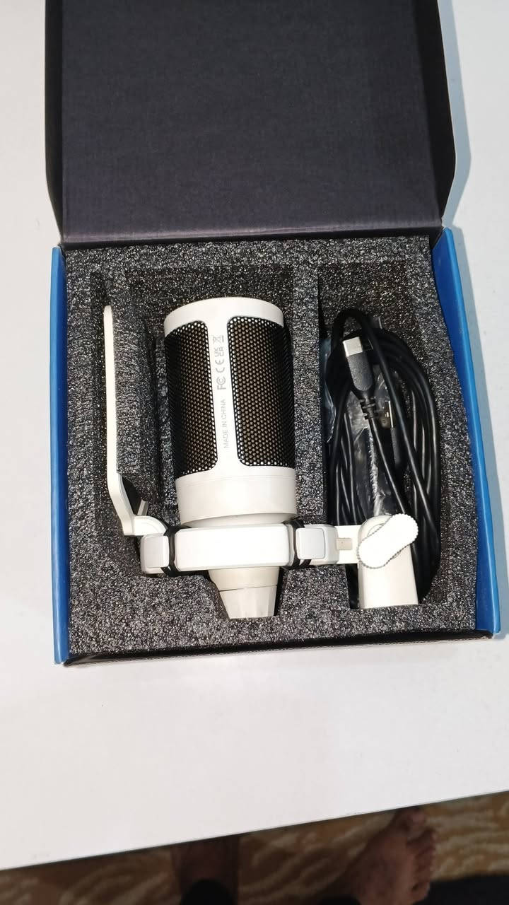 مفردات
سماعات هايبر اكس كلاود 2

hyperx cloud 2 / 50 الف

كامل بكارتونها واغراضها 

مايك خارجي 
fifine a6v / 30 الف

كامل بكارتونها واغراضها 

مكاني الموصل / ماعندي توصيل


**إذا كنت صاحب هذا الإعلان وتريد حذفه لأي سبب، رجاءا أرسل رسالة إلى الدعم الفني**