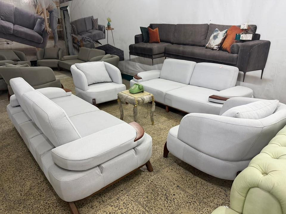 🛋️🦋اختيارك لـ "أنتيكا للأثاث المستورد" هو خطوتك الأولى نحو منزل يعكس أناقتك الفريدة. نحن في انتظارك!
نحن نسعى دائماً لتلبية احتياجاتك، لذا قمنا بإضافة فروع جديدة لتجدنا في كل مكان:
• الفرع الأول: شهداء البياع - مقابل رضا مول.
• الفرع الثاني: بغداد الجديدة - شارع المسبح.
• الفرع الثالث: المشتل - تقاطع الأجراس.
خدمة العملاء في خدمتك! 📞
لأي استفسار عن حجز  نحن هنا للإجابة. يمكنك التواصل معنا عبر واتساب الرابط                  👇🏻👇🏻
Wa.me/9647733360808
لا تنسو متابعتنا على قناتنا في اليوتيوب اضغط على زر الاشتراك ليصلكم كل جديد 👇🏻
https://www.youtube.com/@Company_antika_athath
راحة ملكية.. بتصاميم عالمية. 🛋️✨
جدد صالة بيتك بتخم من 'أنتيكا للأثاث المستورد'. جودة تستح قها، وسعر يناسبك."


**إذا كنت صاحب هذا الإعلان وتريد حذفه لأي سبب، رجاءا أرسل رسالة إلى الدعم الفني**