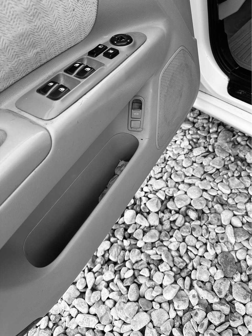 السلام عليكم 
مرخصة الادمن المحترم 
للبيع  كيا اوبتما خليجي 
رقم بغداد موديل 2009 
مكينه 2000 دوش 
لون ابيض السياره جهازه من كلشي 
بيهه رشات صبغ كم قطع فقط 
السعر 97  وبيه مجال للشراي 
اخوان رجاء لي مو شراي لا يتعبني 
مكان السياره بابل 
رقم *********** حلة, بابل
