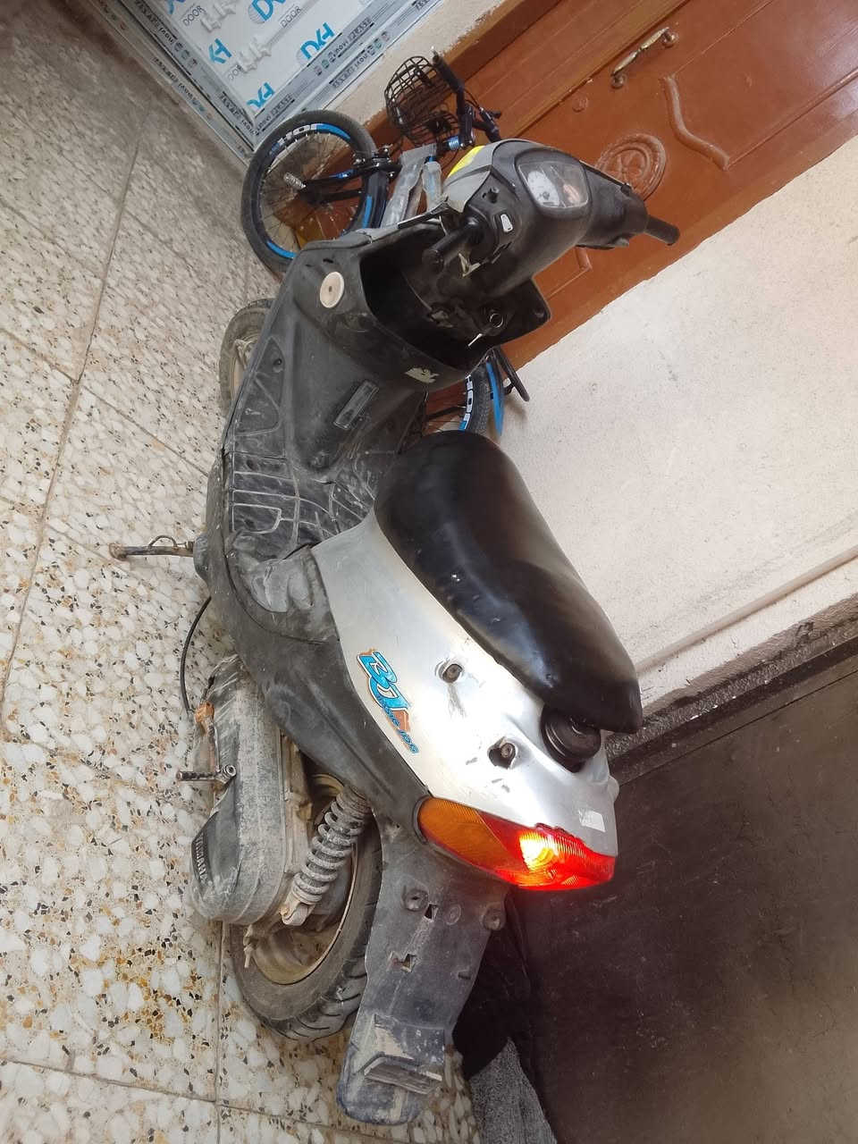 دراجه بيجي للبيع نضيفه كهربائيات كلها شغاله عوزها فقط باتري للسلف مفتوحه دراجه اقره تفاصيل وتعال خاص مكان سماوه سعر 200 مراوس أو بيع


**إذا كنت صاحب هذا الإعلان وتريد حذفه لأي سبب، رجاءا أرسل رسالة إلى الدعم الفني**