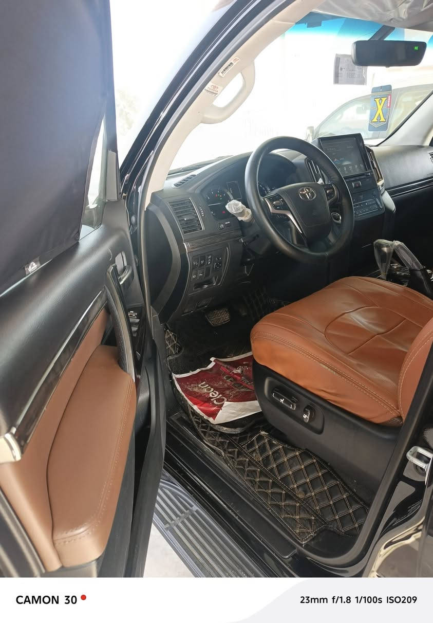 للبيع لاندكروز موديل 21 سياره ماشيه 145 جديده سياره فطيم كفاله عامه فول مواصفات للاستفسار على هذا الرقم *********** مكان سياره بغداد الراشديه
