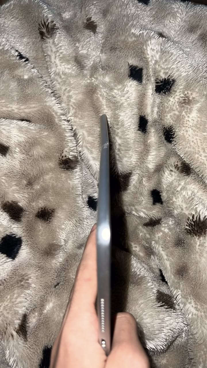 ايباد تسعه للبيع السعر 170وبي مجال مابي شي فقط عوج قليل وفطر شاشه مامئثر عل المس مكان نجفللتواصل ***********
