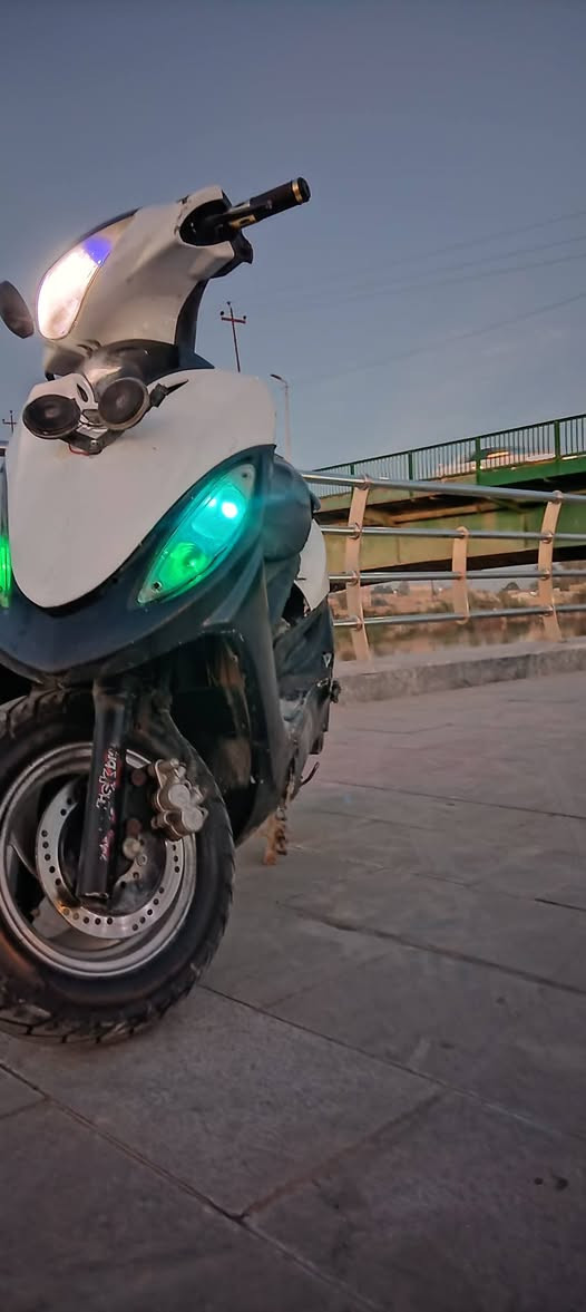 دراجه كامكو ياباني مفتوحه تجفيت دراجه نظيفه كهربائيات كلها تشتغل دراجه نظيفه صار الاسبوع من فتحت مكينه دراجه نظيفه وشرط مقفوله عن السرقه
 مكاني نجف كوفه حلوه الفحل
الرقم الهاتف/_$\»  ***********
