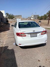 كورلا ٢٠١١ • ١٨٠٠ سي سي • يعوزها ترتيبات