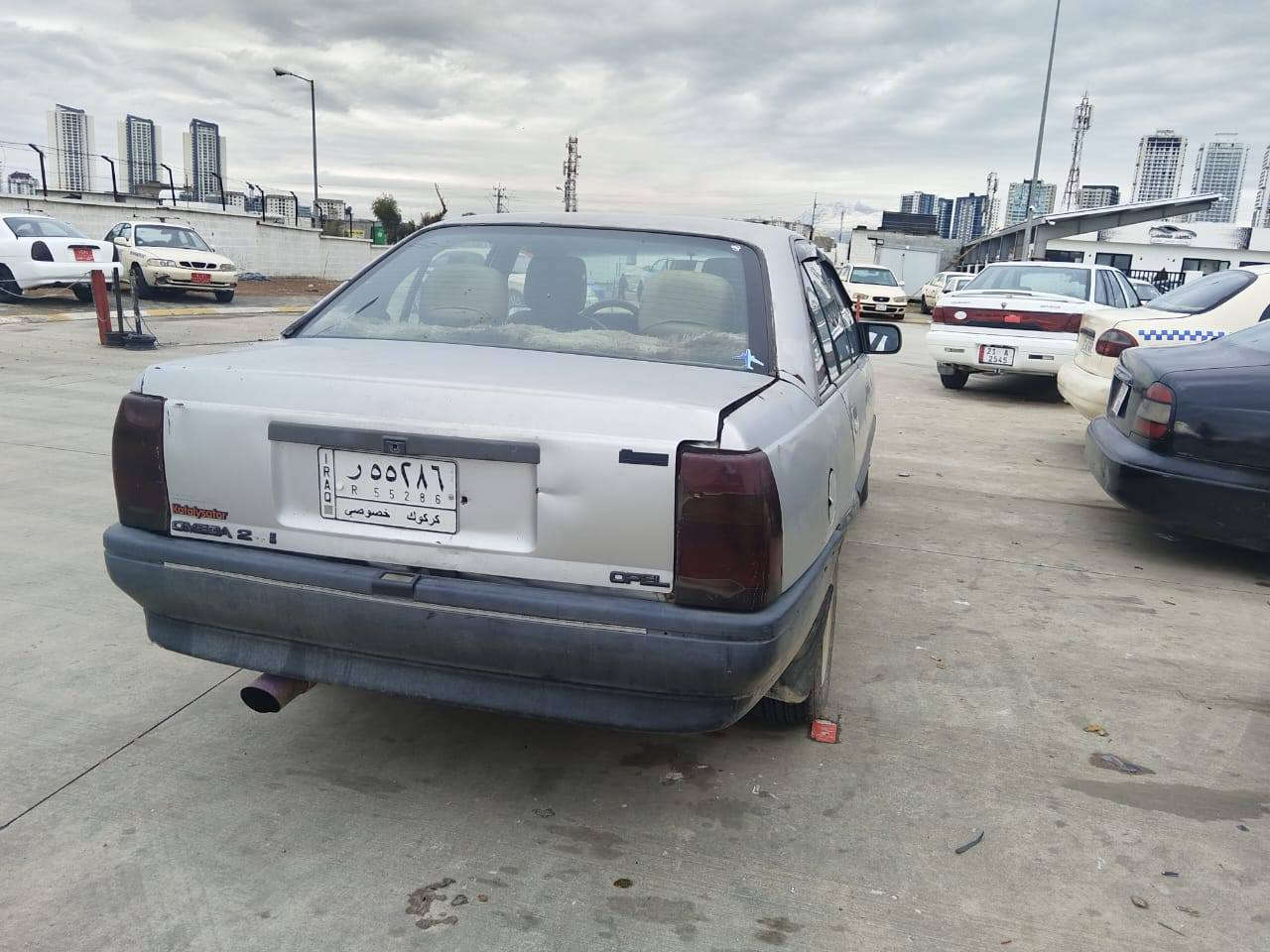 السعر 17 وبي مجال رجاء اقره تفاصيل يال اتصل للبيع او مراوس
اوميكا موديل 1989  رقم كركوك الماني سنويه منتهي 2021مابيها بطاقه بانزين شرط تحويل اكرر شرط التحويل والوكاله  سيارة جاهز محرك 4 سلندر  محرك مال حاويه حجم ٢٠٠٠ CD كير عادي صدر امامي خلفي 70%  تايرات جديد بطارية جديد كهربائيات شرط  مسجل اواكس دواخلها نص عمر بيها دشبول زنون مشيتها تخبل كلشي حجيتلك علسيارة فقط وكاله  وتحويل الباقي كدامك سعره 17 مكاني كركوك  بيع او مراوس شراي اتصل مو شراي لا تكسر بل سعر كلشي موجود بلسوك شعندك للمراوس نزل بلتعليق صورة وسعر وتفاصيل لو دزليا علخاص وابخدمتك اني ميعجبك منشوري صلي على نبينا.   ***********
