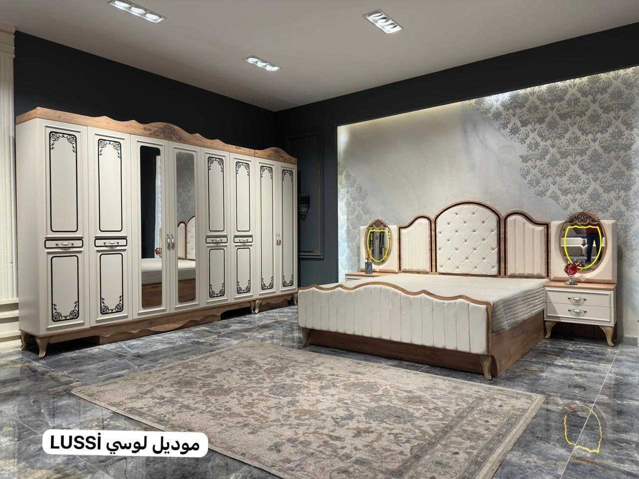 تم بعون الله وصول موديل🔻 * 
 لوسي نفرين كريمي و جوزي * 🔻
*9 قطع   * اصلي 
⚫️كنتور 365  سم ارتفاع 235 سم  وداخل كنتور 55سم  
🔴ميز تواليت نفس الصورة قياس عرض 140 سم وارتفاع 185 سم 
⚫️كومدي عدد 2 قياس 📏 عرض 60 وطول 45 سم انار لد اناره لد بالمرايه دبل جرار 
🔴سرير نفرين180سم*200سم  …سرير مخزن دبل هايدروليك 
⚫️درور مجرات
🔴مرايه قيافه مع جرار 
⚫️طابوريه
🔴شازلون مع سرير 
🟣
السعر بالدينار 🇮🇶🇮🇶مليون و600🇮🇶🇮🇶
 ⚠️ برغي حديد 💪ظهر بلوك 
تركي 100‎%‎🇹🇷 مصنع 🏭 دافنس الاصلي


**إذا كنت صاحب هذا الإعلان وتريد حذفه لأي سبب، رجاءا أرسل رسالة إلى الدعم الفني**