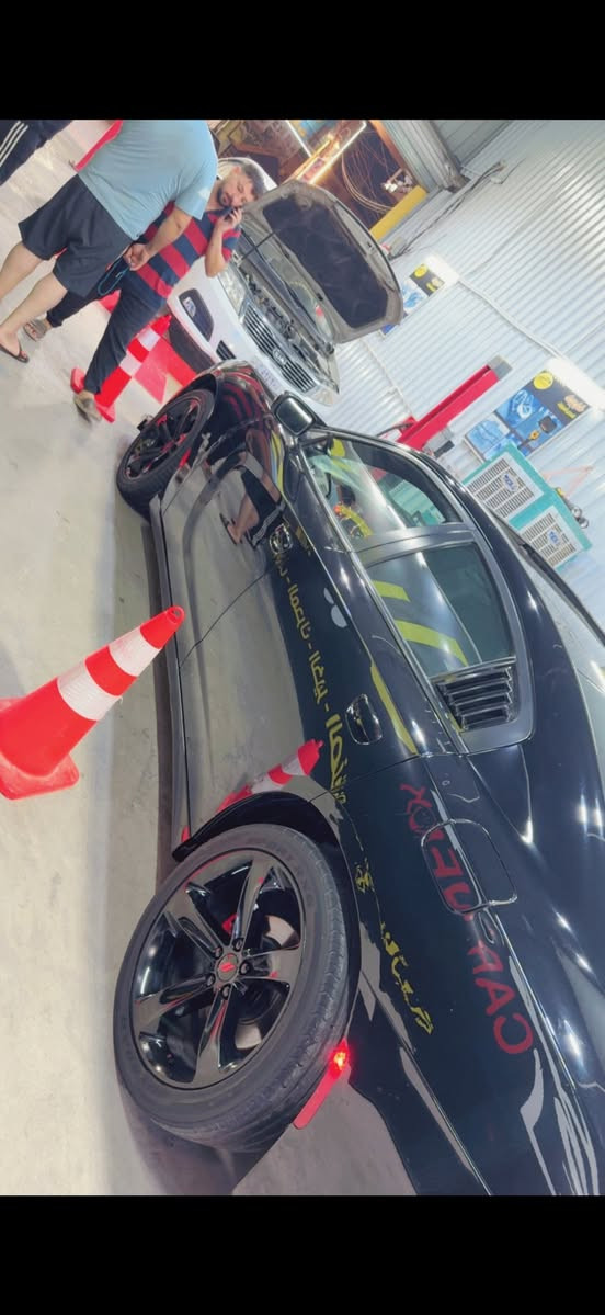 للبيع جارجر 2020 ( sxt بلاص )
السعر 218 ورقه وبيها مجال بسيط
لون اسود 
فول ١/١ سيارة جديدة 
محرك ٦ سلندر ( ٣٦٠٠ ) 
بدون اي نقص حادثها جاملغ وبنيد البنيد مبدل نفس الون وجاملغ مصبوغ عكس سايق وبيها بارد بل جاملغ خلفي جوه قبق بانزين  رقم بغداد مشروع وطني سنوية 
ماشيه 57Mi
باسمي الرقم الجديد بغداد ( 11 ) 
المواصفات :-
- فتحة ( سلايد ) 
٢- كشنات كهرباء + تدفئة تبريد
٣- خزن ميموري 
٤- شاشة كبيرة
٥- كامرة 
٦- لد نهاري + لايت زنون
٧- تشغيل عن بعد
٨- دكمة سبورة 
٩- فول تحكم ستيرن 
وباقي المواصفات المعروفة 
   والباقي مكفول ايرباك راجع سستم 
عنواني بغداد حي الخضراء مقابيل العامريه
رقم
***********
