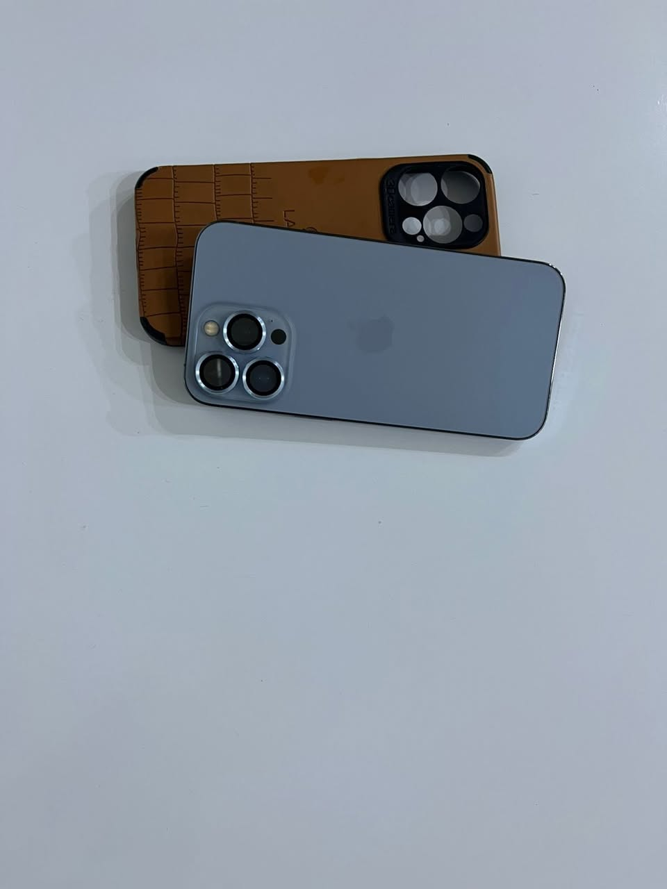 السلام عليكم 
للبيع 13برو فقط الصغيرون  
الجهاز بلادي لا مفتوح ولا مبدل بي شي ✅
◾️والنظافه الصور تحجي
▪️امريكي 
▪️نموذج m
▪️ذاكره 256
▪️الشاشه 120HZ
▪️الكامره دقته فول 
▪️السعر ب600وبي مجال للشراي 
مكاني فلوجه ناحيه الصقلاويه 
للإستفسار:***********
