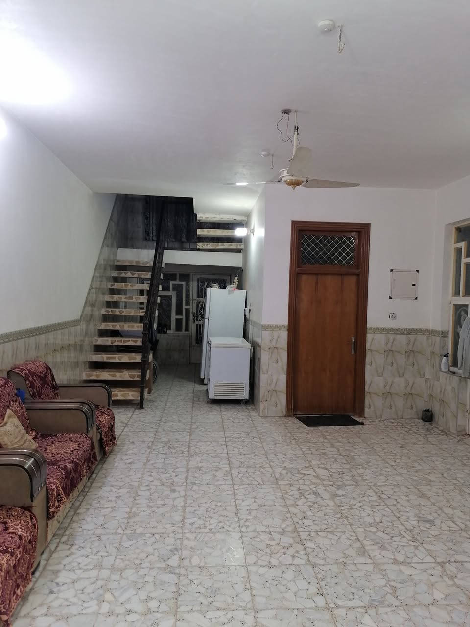 ⭕سلام عليكم 
⭕دار للبيع
 150م طابقين
رقم الدار 47042
الدار كامل والحمدلله 
بناء مال جناي
 عمر البناء 8 سنوات 
السعر180وبي مجال بسيط 
للإستفسار ***********
