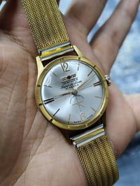 ساعات • للبيع