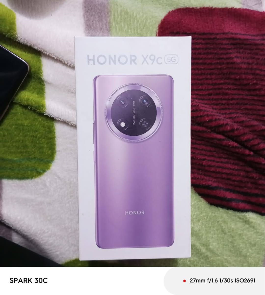 السلام عليكم
هونر اكس 9 سي 5 جي
الجهاز نضيف وماصارله 4 اشهر
مبدل فقط ايطار للجماليه
ذاكره 256 رام 12
مع الملحقات كامله
اللون الاسود
للتواصل خاص او ***********
