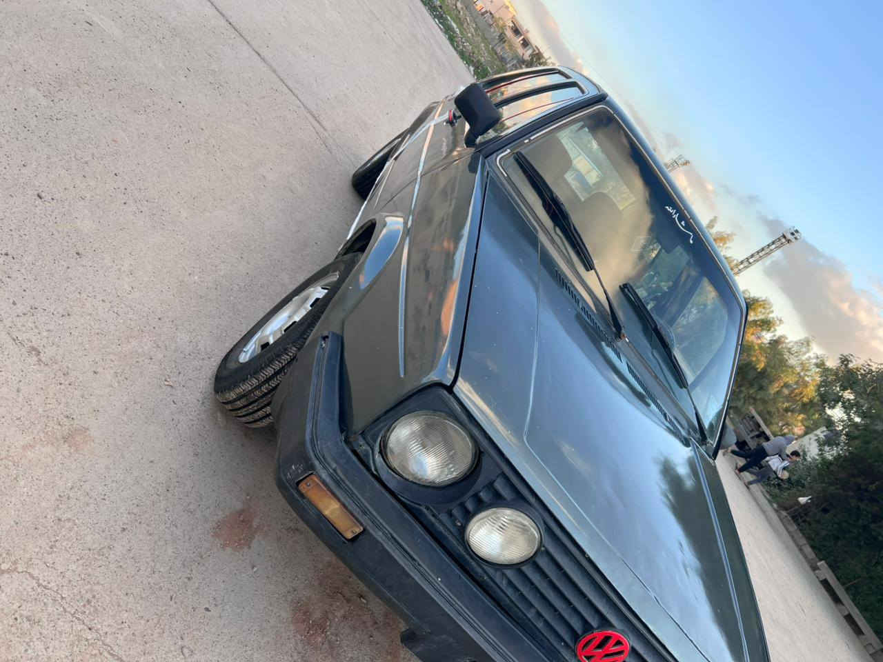 گولف سبوغ عامه بوجوانى
گيرئوتوماتك مه كينه نه سرف نه بوخار 
وه رقى بنزين هه يه سه نه وى بناوخومه
چوارتايه تازيه پاترى تازه يه 
***********
كركوك
