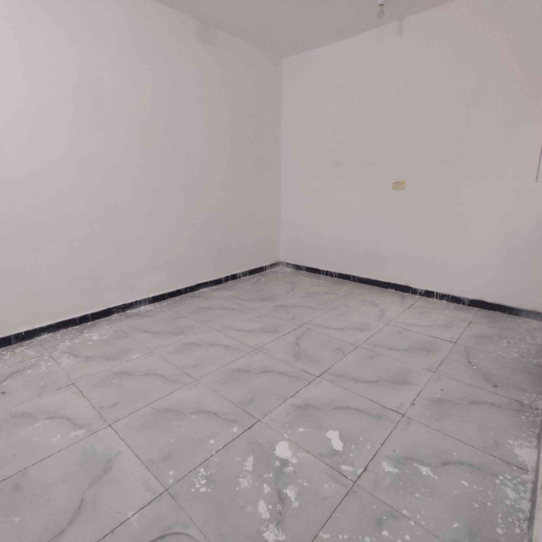 السلام عليكم 
بيت للبيع مجمع بوابة المثنى مساحة ٢٠٠م مطلوب ١٠٥ للمصرف العقاري للاستفسار الاتصال على الرقم ***********
