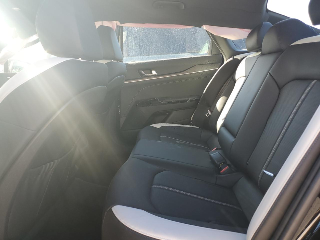 #أعـــلان_مــــــــــزاد #مكتب_بوابة_دبي
سعر نقل مخفض الى جميع الموانئ
ـ نوع السيارة : 2026 KIA K5 GT-LINE
ـ تاريخ المزايدة : 1/4/2026 الساعة 5:00 مساء 
ـ السعر : حسب تاريخ المزايدة المذكور أعلاه: 200$ دولار 
ـ الضرر والمواصفات : حسب الصور المرفقة
-جميع السيارات الهايبرد الكهرباء معفي
من الكمرك الضريبة والرقم مجاناً
ملاحـــظــة .. السيارات المعروضة داخل الصفحة هي مجرد نماذج بسيطة للمزاد
وللمزيد من المعلومات الحضور الساعة الرابعة عصرا الى مقر الشركة الكائن في:
شارع الحزام الاخضر المدينة المايئة- مقابيل حي العدالة #النجف_الاشرف
المكتب ***********
زيد الطفيلي***********
عبد الله الزاملي***********
للانضمام لكروب الواتساب اضغط ع رابط
https://chat.whatsapp.com/HEg5DTFOYCnFPwSoSvOuuq
