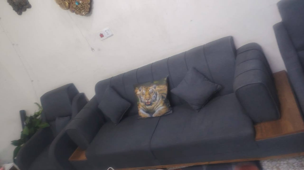 تخم جديد استخدام بصيط السعر ٣٠٠ وبي مجال مكاني الدوره


**إذا كنت صاحب هذا الإعلان وتريد حذفه لأي سبب، رجاءا أرسل رسالة إلى الدعم الفني**