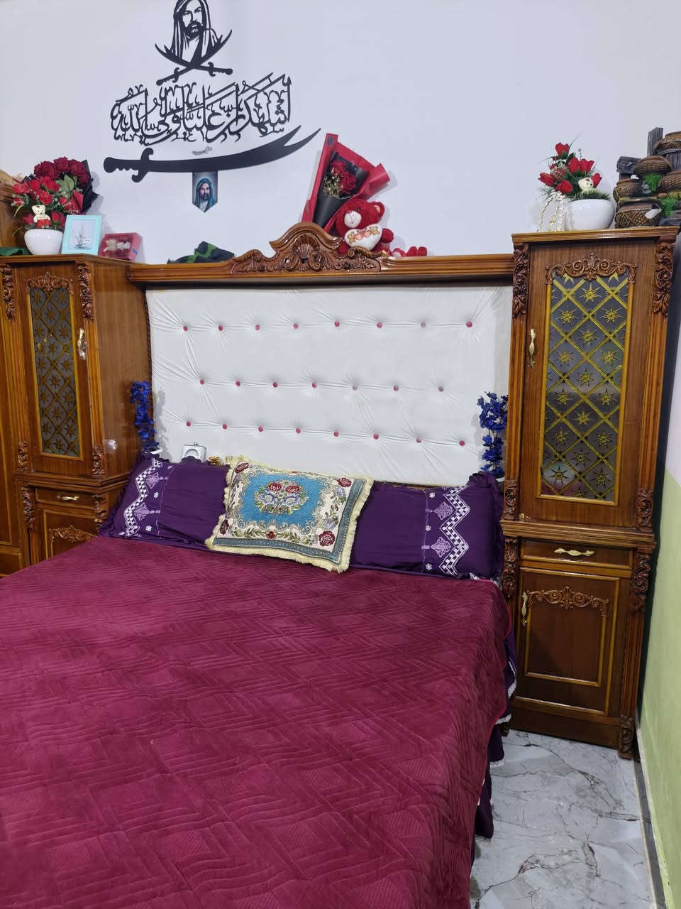 السلام عليكم ورحمة الله غرفه اخشاب تزكام درجه اولى كسر فلين 
النظافه واضحه كدامكم تضل وياه عمرك صار 4اشهر مشتريهه2500 الچربايه 2منفصل السعر مليون وبيها مجال بسيط العنوان بابل جبله ‏‪***********‬‏اثير
***********واتساب (مو غرفه حديد من الثگل بدون مبالغه تحياتي الجميع)
