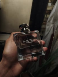 عطر نوتيكا فوياج متوفر ٦٠ مل باقي  سعر حيكون ٢٥ الف  07825233116 للتوا...