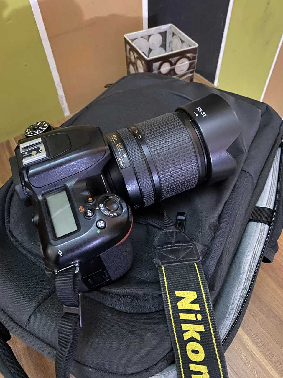 السلام عليكم كامره نيكون D7500 جديده وياها فلاش فديو وفلاش تصوير خارجي  مع غراض كامله وادبتر نقل السعر 950 الف مكاني بغداد الدوره الشراي يتصل *********** مموجود عل فيس
