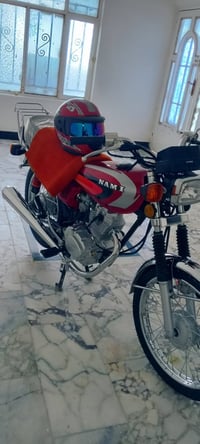 دراجة ٢٠٢٧ • سكنر • مكاني كوت