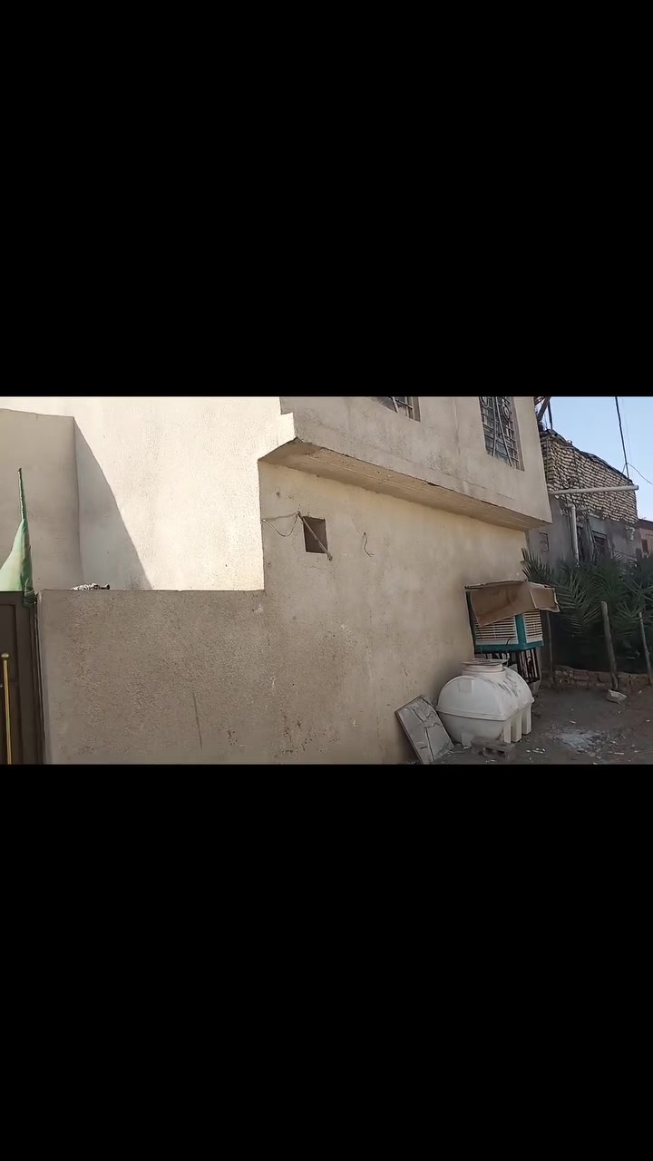 بسم الله الرحمن الرحيم
اللهم صل على محمد وآل محمد 
بيت للبيع طابو زراعي سند 25 مساحه 230م واجهيه 15م نزال15م يحتوي عل طارمه صحيات استقبال مطبخ بارد حار غرفه صاله صحيات داخليه الطابق الثاني غرفتين نوم 💤 العنوان كربلاء طويريج منطقة مليبيج حي السلام يبعد 80م عن طريق الزوار السعر 85مع المجال اي استفسار مراجعة مكتب 🏢 #عقارات #علي #الجنابي مقابيل جسر 🌉 حي الصناعي مجاور دارك مول 🏬 ***********
