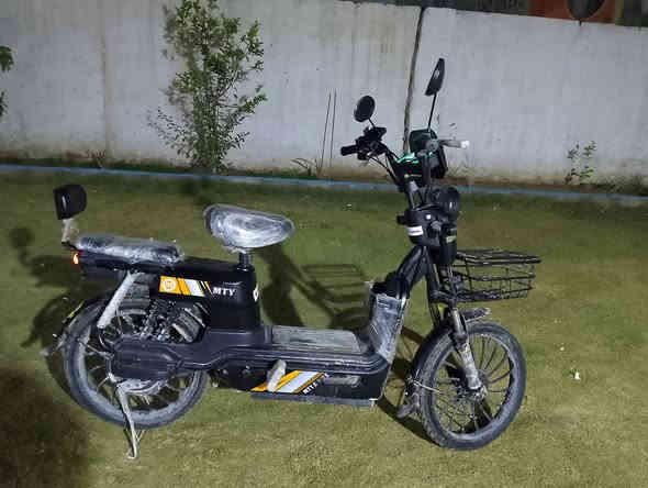 اسلام عليكم دراجه شحن نوع MTY Electric Bikeموديل 2025مستعل شهر و 6ايام اخذتها ب 700
نضافه فول ما مغسوله 5بطاريه تشغيل عن بعد وقفل عن بعد 3كير دبل اشاره يتحمل وزن 150دبلات بطاريه جيده سرعه 60حقيقي الشحن يمشيك 40كيلو حته زنجيل البايدر بعد ما شاده سماعات ديجي بلاتوث هورن عالي تشغيل بصمه وسويج كلشي ما مبدل بي السعر 500وبي مجال بصيط مكاني بيجي شارع الاميرات واتساب او اتصال
***********
