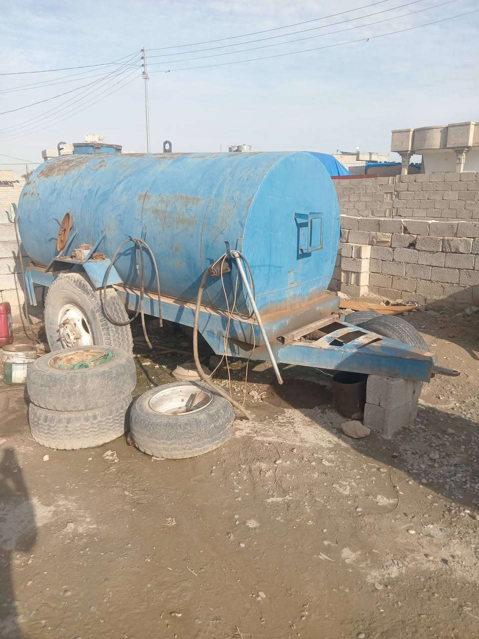 السلام عليكم مقطورة 5000 لتر للبيع السعر ١٠ ورقات *********** ***********
