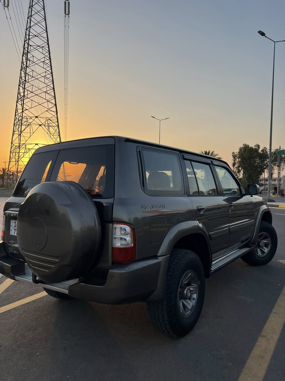 للبيع نيسان باترول سفاري موديل 2003
حجم المحرك 4800 كير اوتو
صبغ عام تغيير لون بيهة ضربة بل جاملغ المامي 
رقم بصرة مشروع وطني سنوية وهزة جديدة 
تبريد شغال فور ويل شغال  السعر 107وبيهة مجال 
مكان السيارة واسط قضاء العزيزية 
*********** ***********
